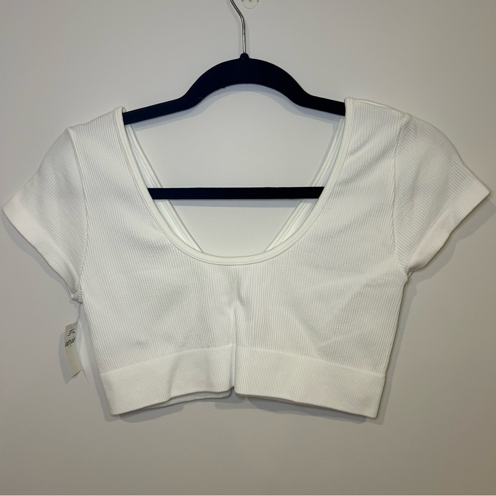 AERIE Ribbed Cropped Gold Ring Top - Picture 3 of 9